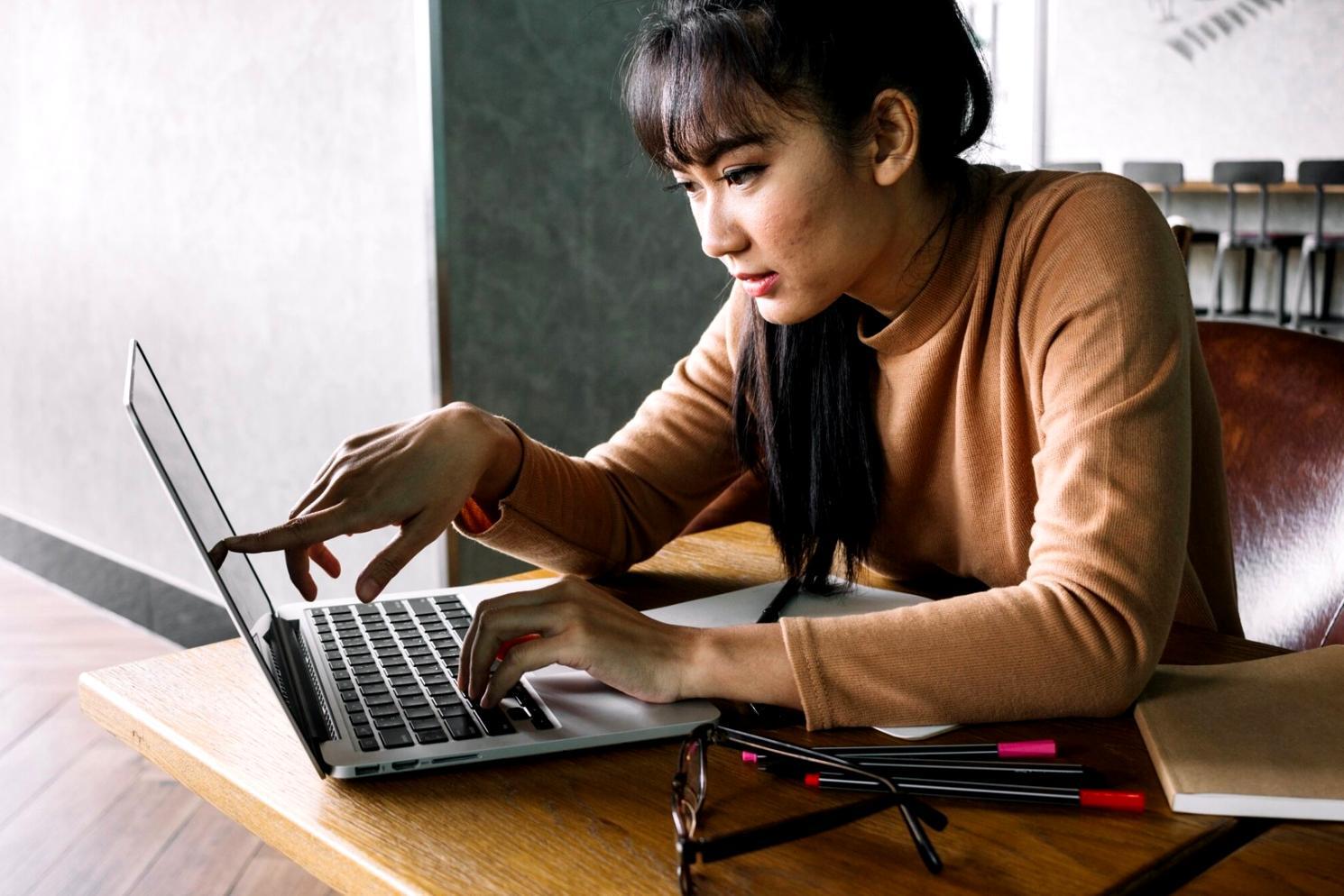 Order flow analysis techniques and practical applications